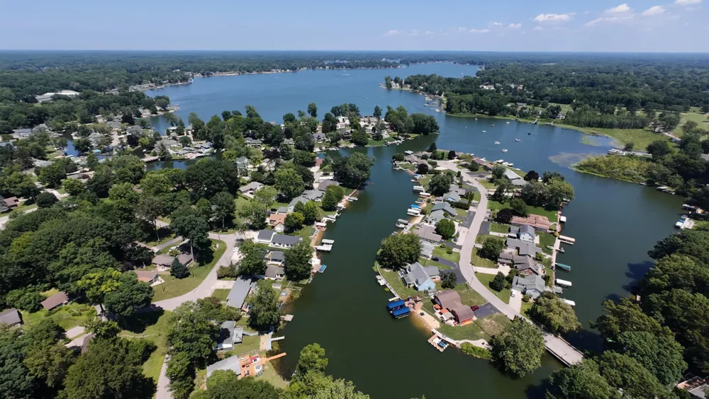 4733 Shore Drive Coloma Charter Township, MI 49038