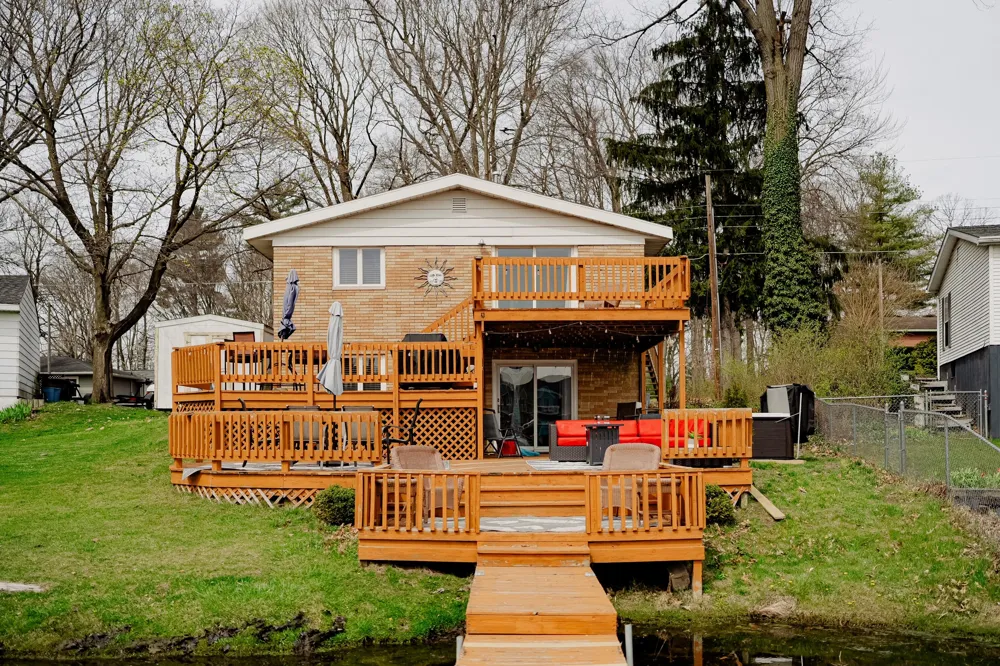 4733 Shore Drive Coloma Charter Township, MI 49038
