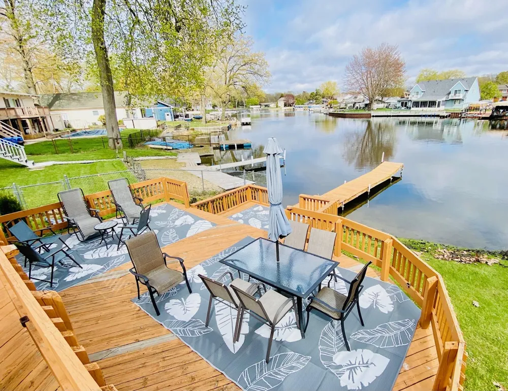 4733 Shore Drive Coloma Charter Township, MI 49038