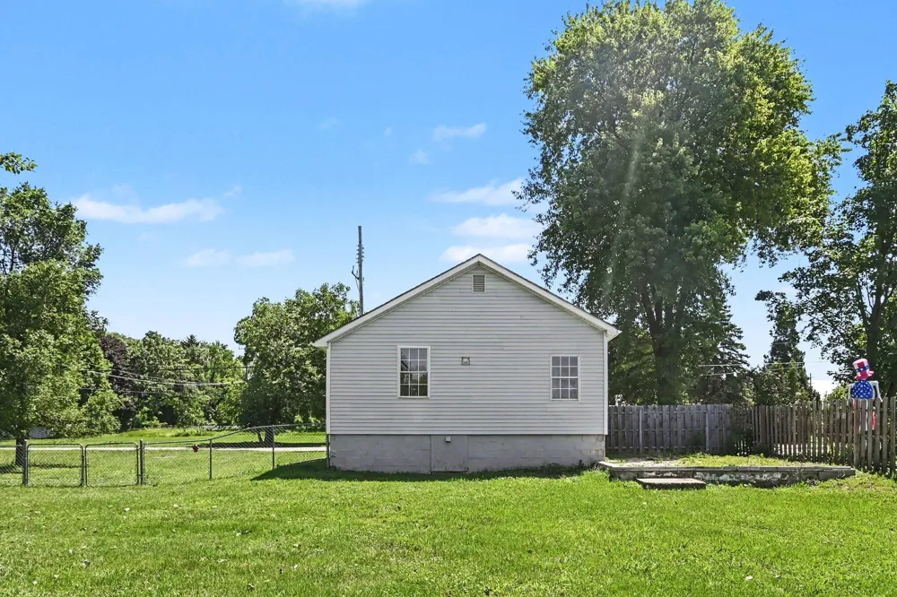 440 Condad Avenue Blackman Charter Township, MI 49202
