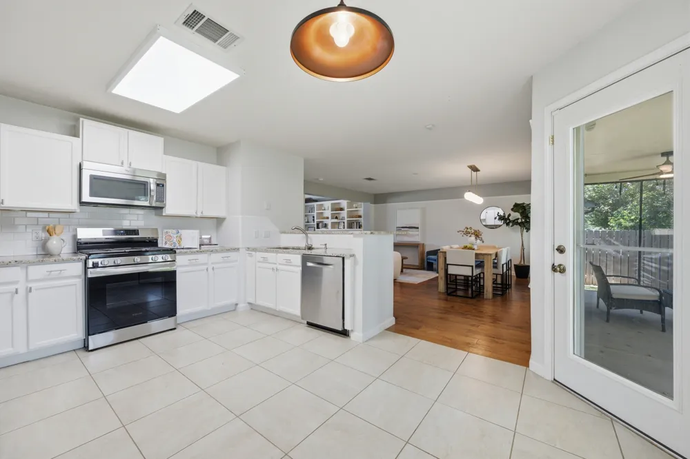 2913 Wavecrest Boulevard Austin, TX 78728