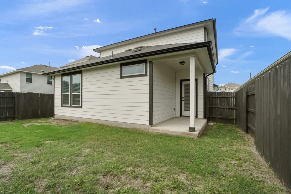 147 Heather Glen Way Maxwell, TX 78656