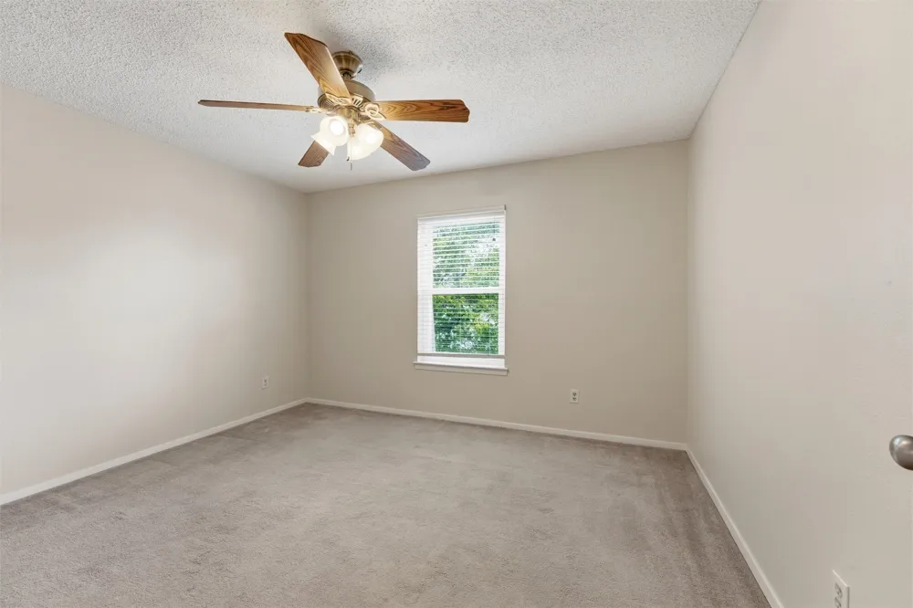410 W Franklin Street #8 Waxahachie, TX 75165