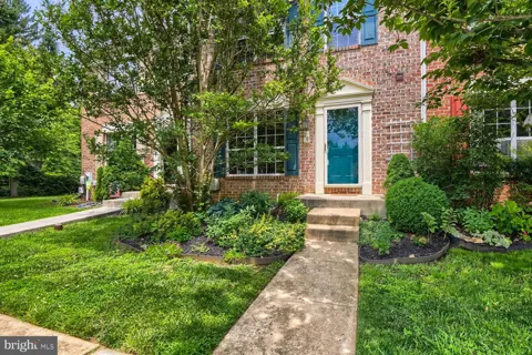 26 WHITE PINE COURT