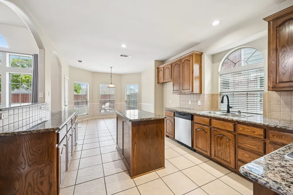 381 Fairlanding Avenue Fairview, TX 75069