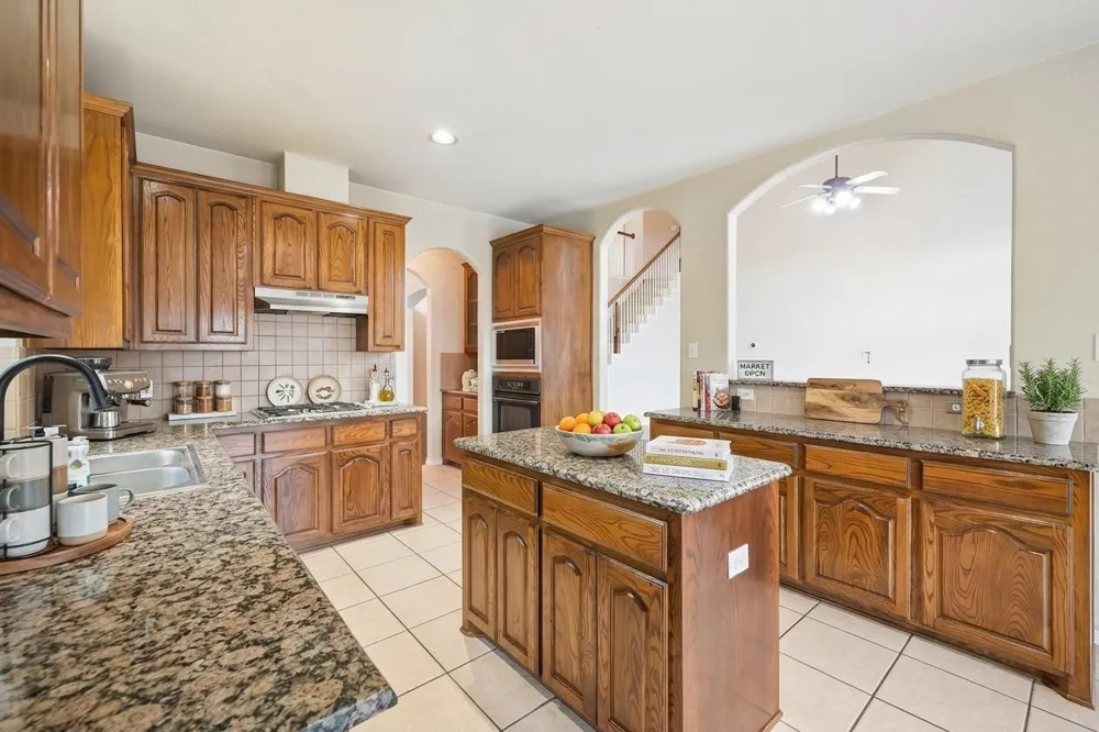 381 Fairlanding Avenue Fairview, TX 75069