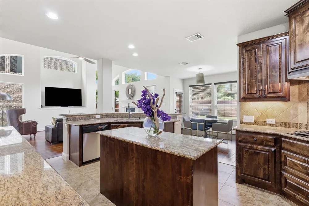 7821 Rosebank The Colony, TX 75056