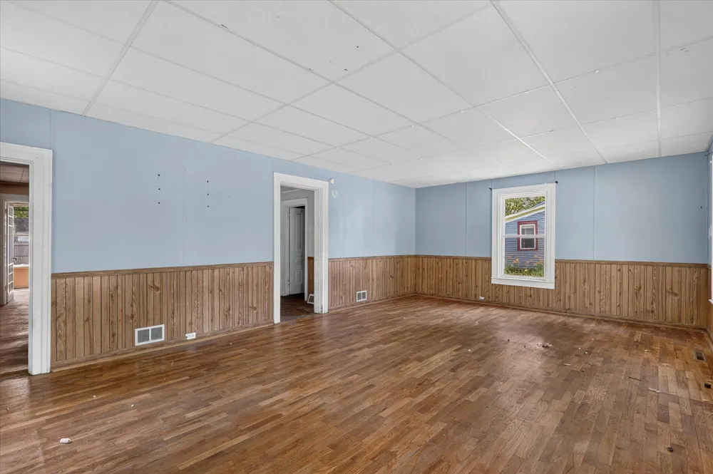 438 E Center Street Hastings, MI 49058
