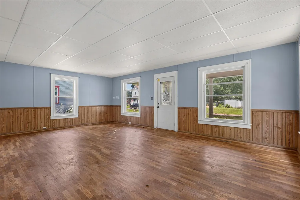 438 E Center Street Hastings, MI 49058