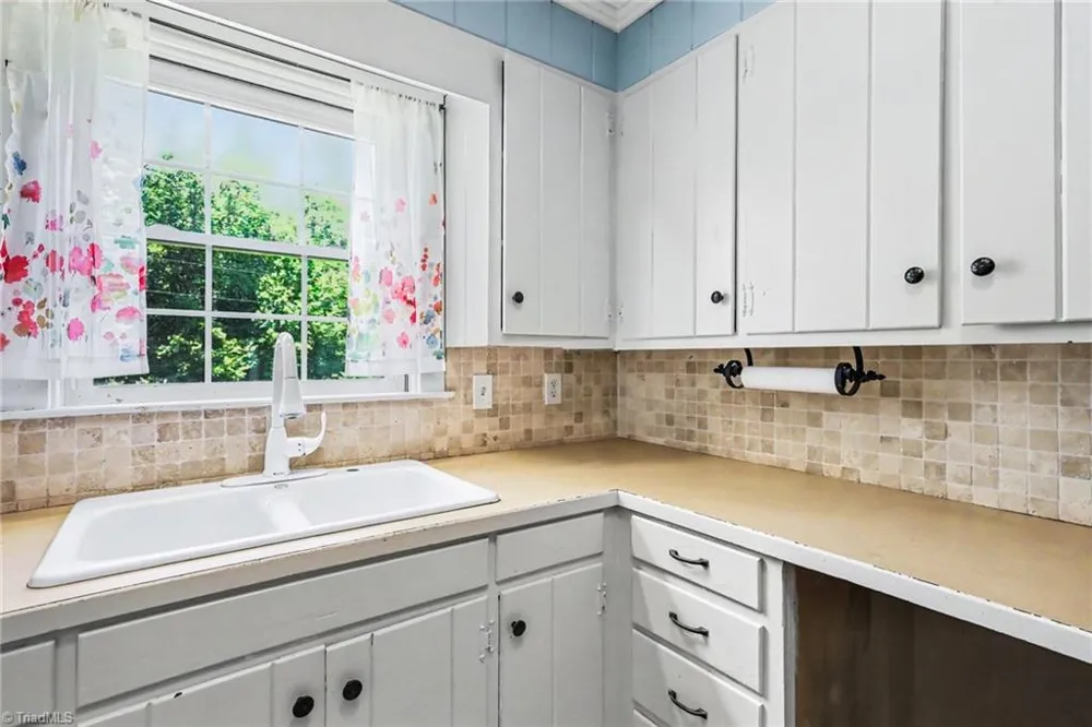 3063 Georgia Road Yadkinville, NC 27055