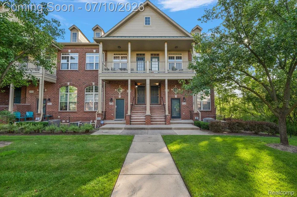 456 Boardwalk Drive Walled Lake City, MI 48390