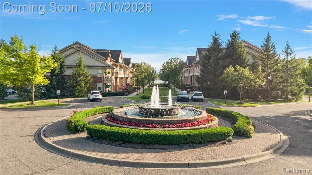 456 Boardwalk Drive Walled Lake City, MI 48390
