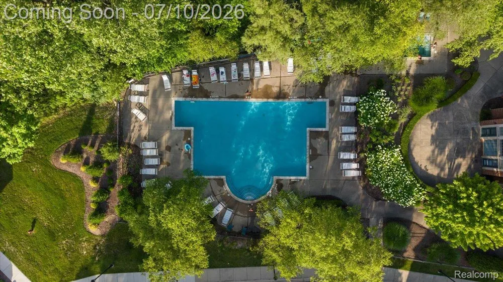 456 Boardwalk Drive Walled Lake City, MI 48390