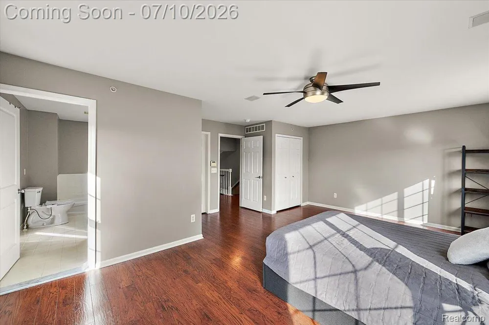 456 Boardwalk Drive Walled Lake City, MI 48390