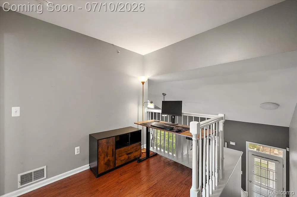 456 Boardwalk Drive Walled Lake City, MI 48390