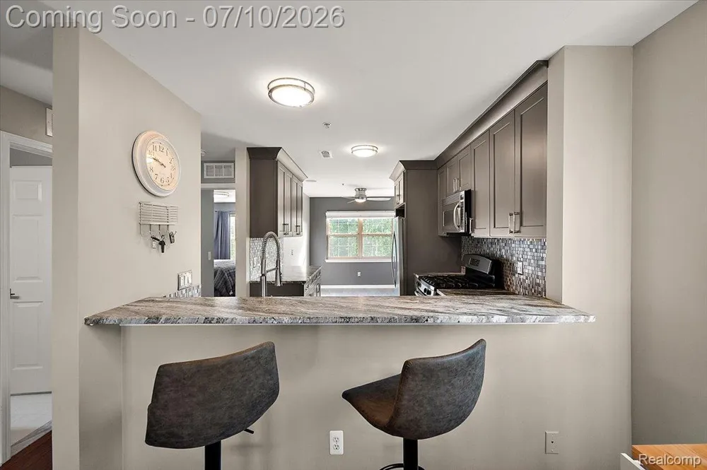 456 Boardwalk Drive Walled Lake City, MI 48390