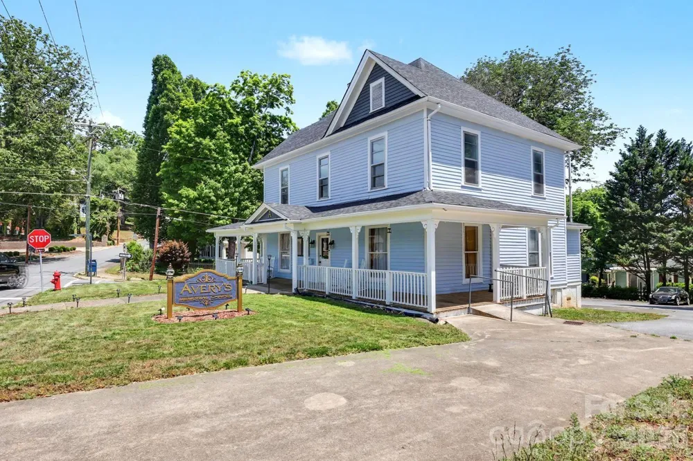 601 College Avenue SW Lenoir, NC 28645