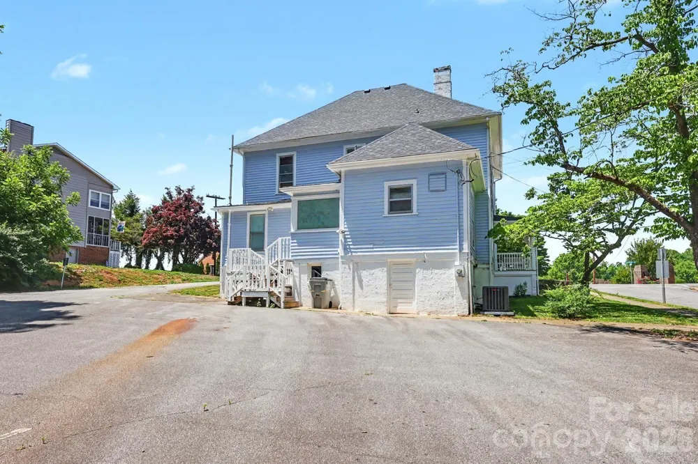 601 College Avenue SW Lenoir, NC 28645
