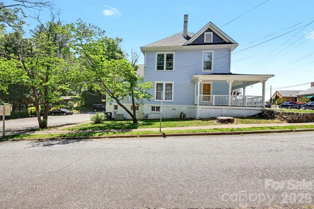 601 College Avenue SW Lenoir, NC 28645