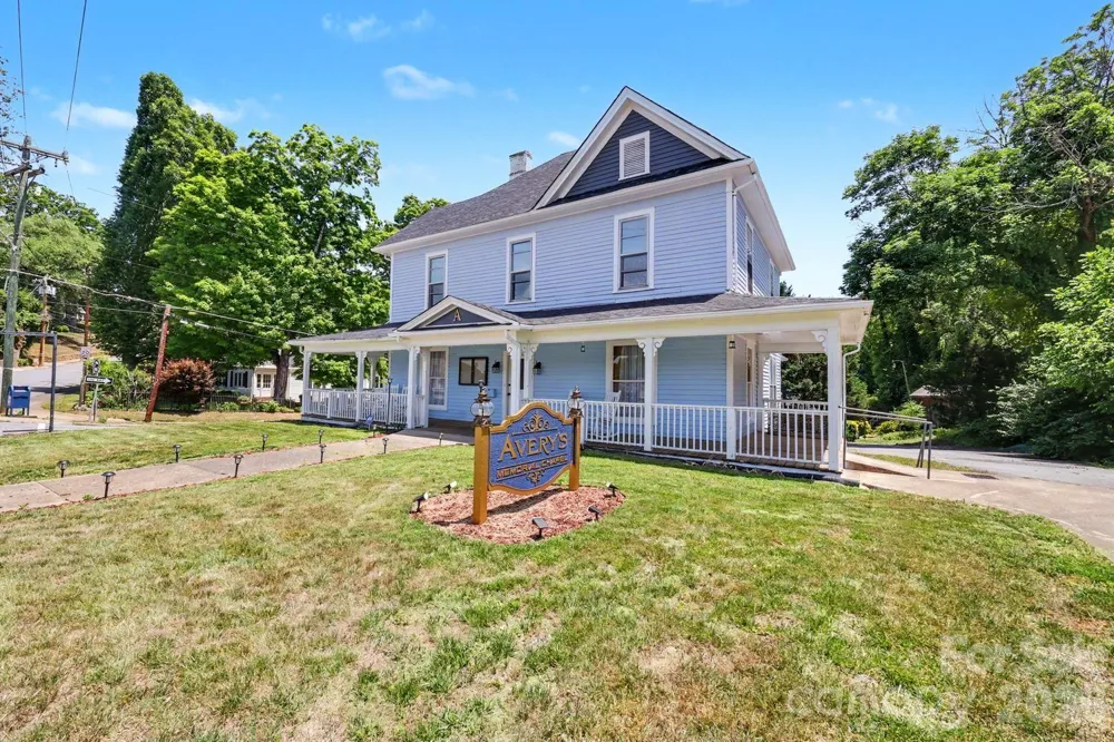 601 College Avenue SW Lenoir, NC 28645