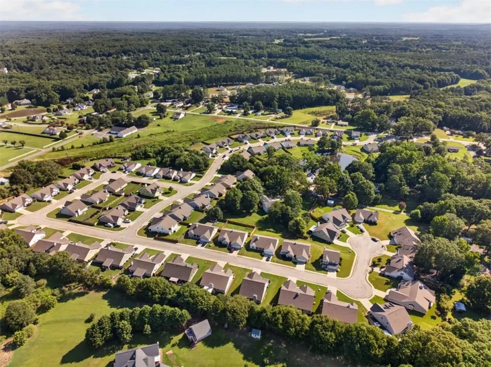 1239 Oak Springs Way Statham, GA 30666