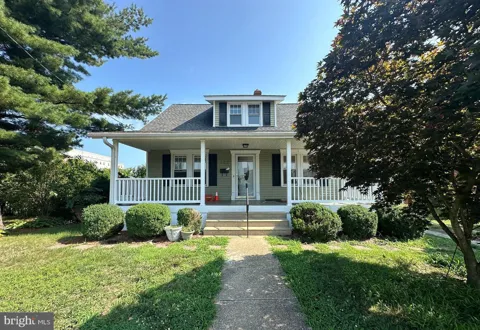 15 COLLEGE AVENUE