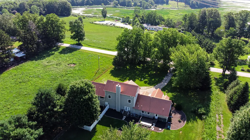 7692 Emery Road Rolling Prairie, IN 46371