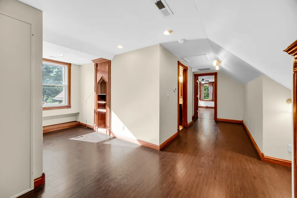 7692 Emery Road Rolling Prairie, IN 46371