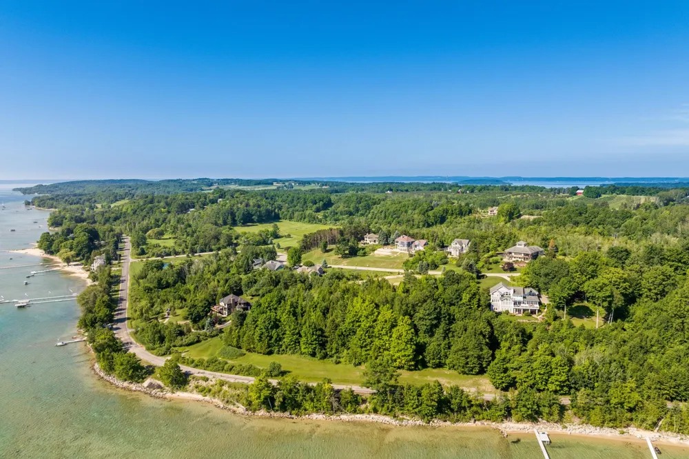 14750 Mallard Drive Peninsula Township, MI 49686