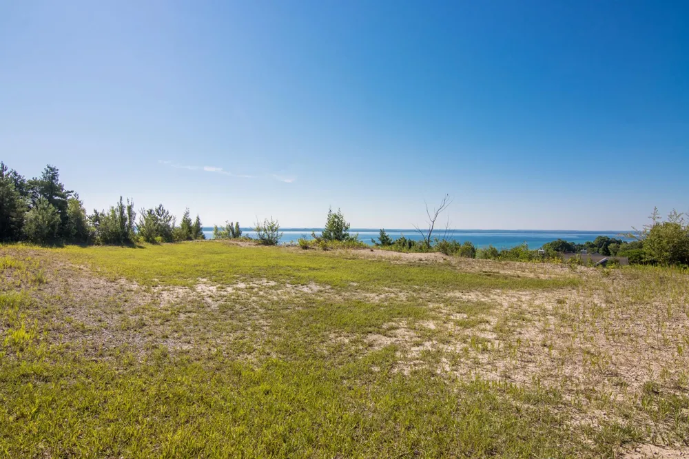 14750 Mallard Drive Peninsula Township, MI 49686