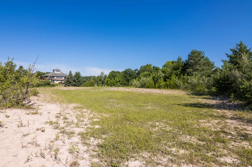 14750 Mallard Drive Peninsula Township, MI 49686