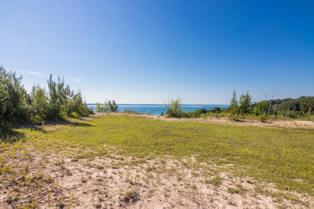 14750 Mallard Drive Peninsula Township, MI 49686