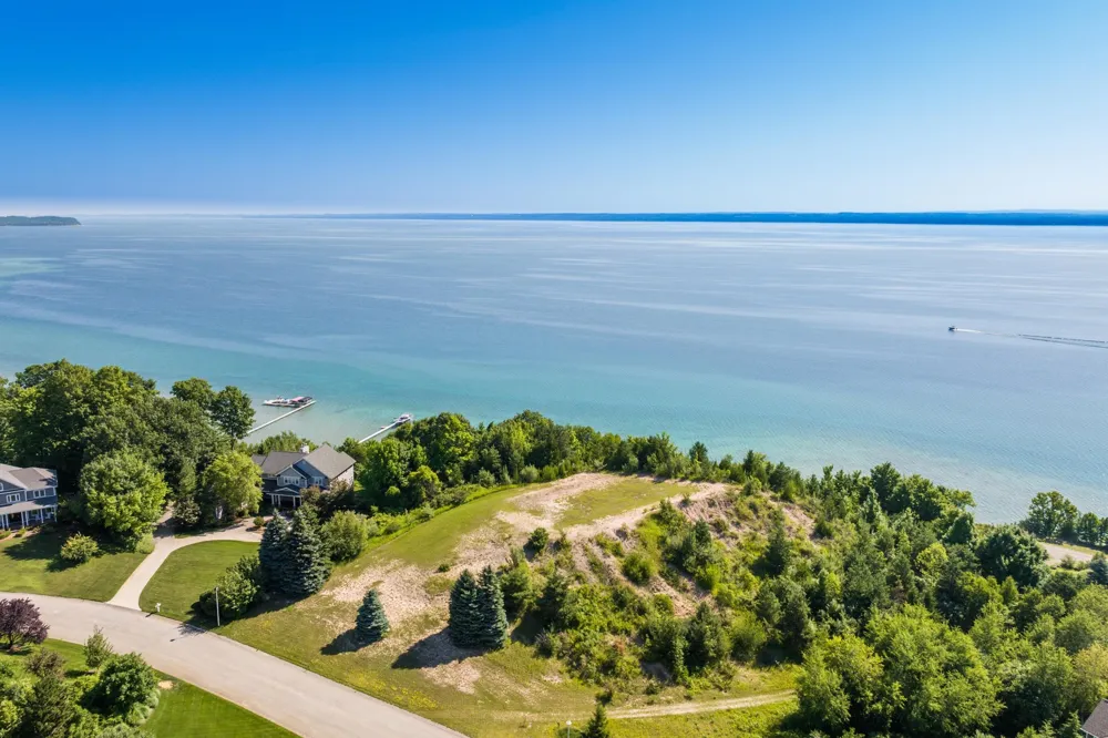 14750 Mallard Drive Peninsula Township, MI 49686