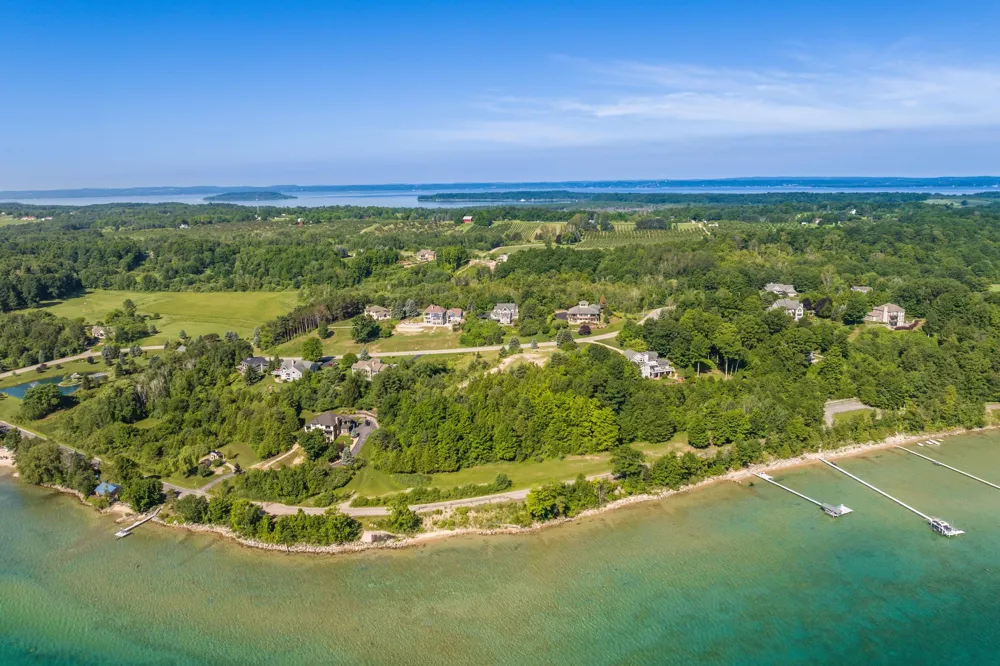 14750 Mallard Drive Peninsula Township, MI 49686