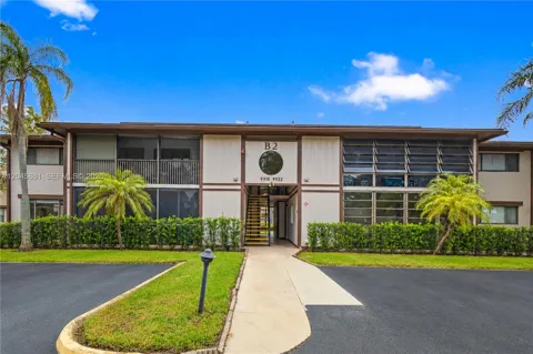 9930 S Belfort Cir #105