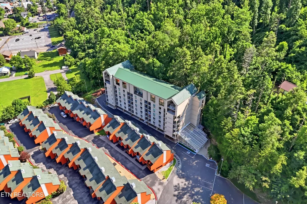 413 Baskins Creek Rd #303 Gatlinburg, TN 37738
