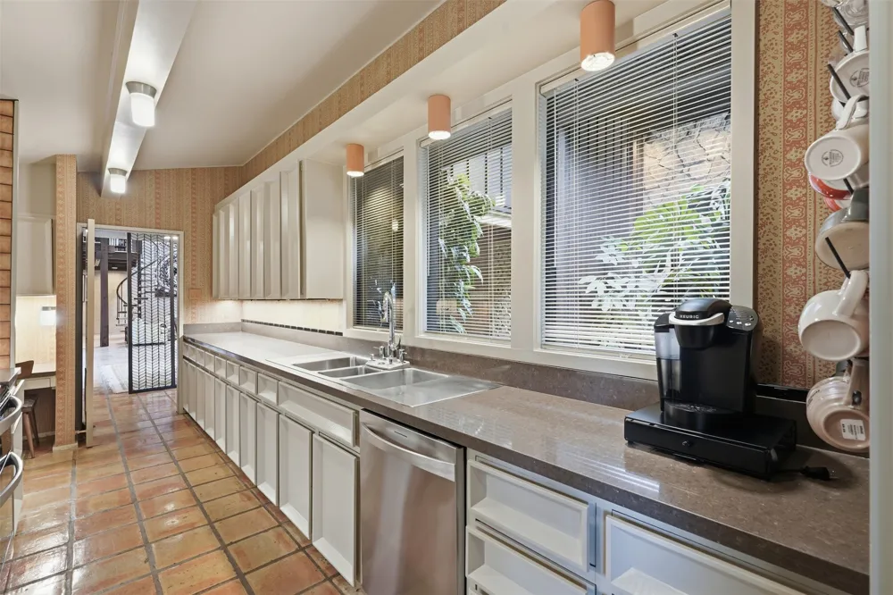 512 S Ammerman Avenue Eastland, TX 76448