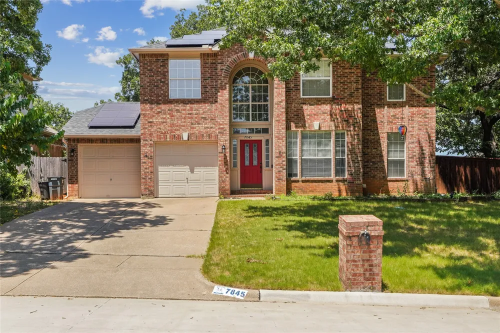 7845 Ember Oaks Drive North Richland Hills, TX 76182