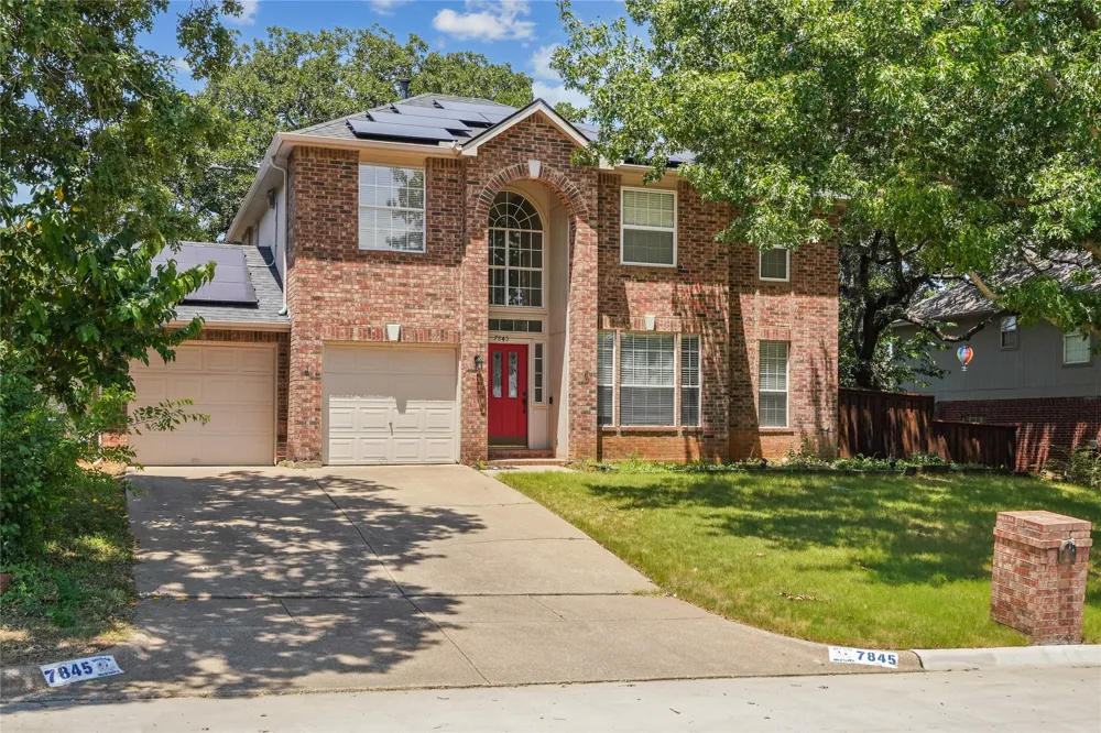7845 Ember Oaks Drive North Richland Hills, TX 76182