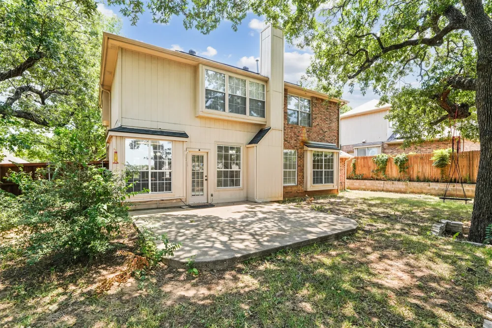 7845 Ember Oaks Drive North Richland Hills, TX 76182