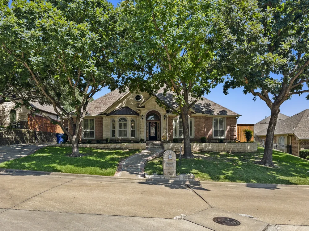 3211 Lake Creek Trail Mansfield, TX 76063