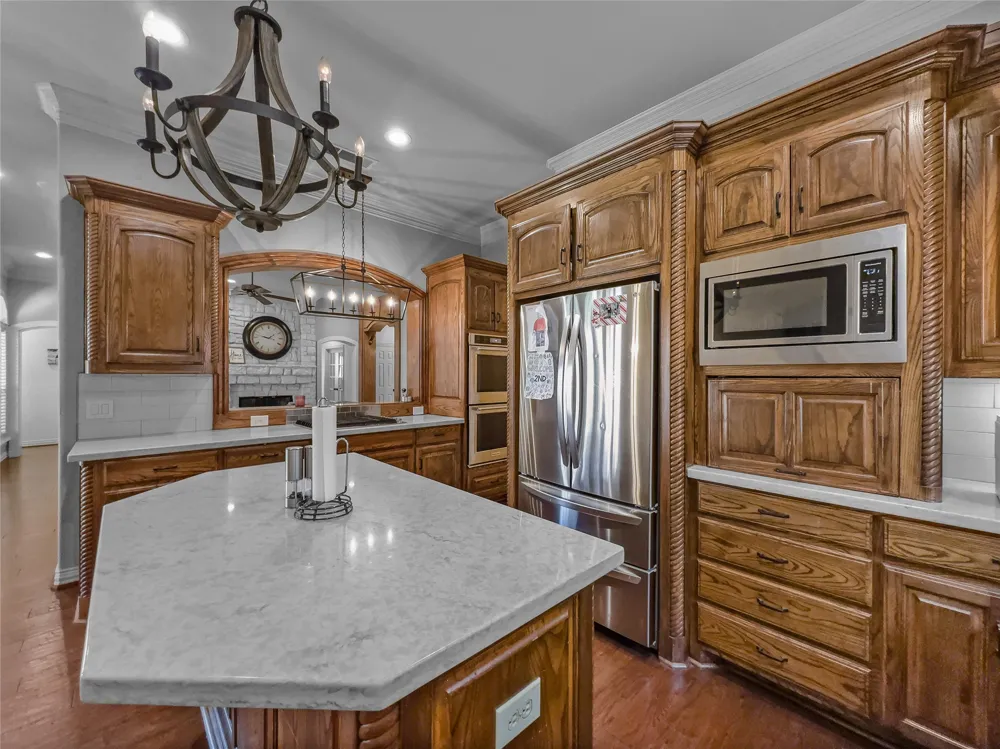 3211 Lake Creek Trail Mansfield, TX 76063