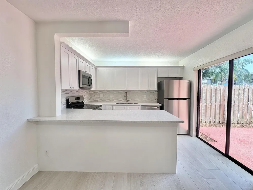 255 Lake Arbor Drive Palm Springs, FL 33461