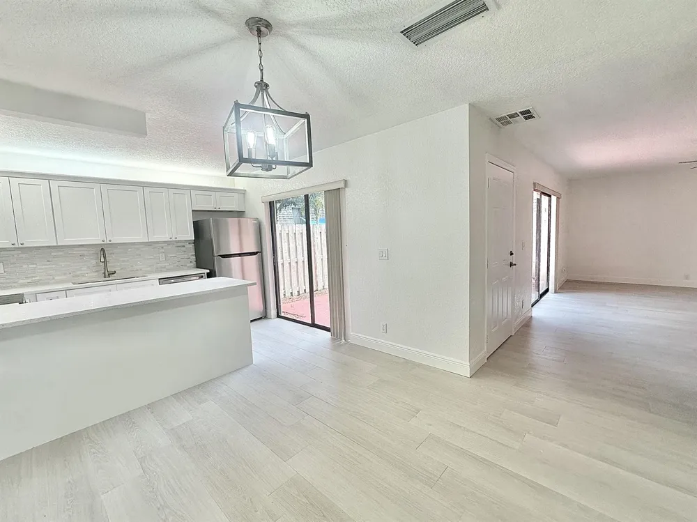 255 Lake Arbor Drive Palm Springs, FL 33461