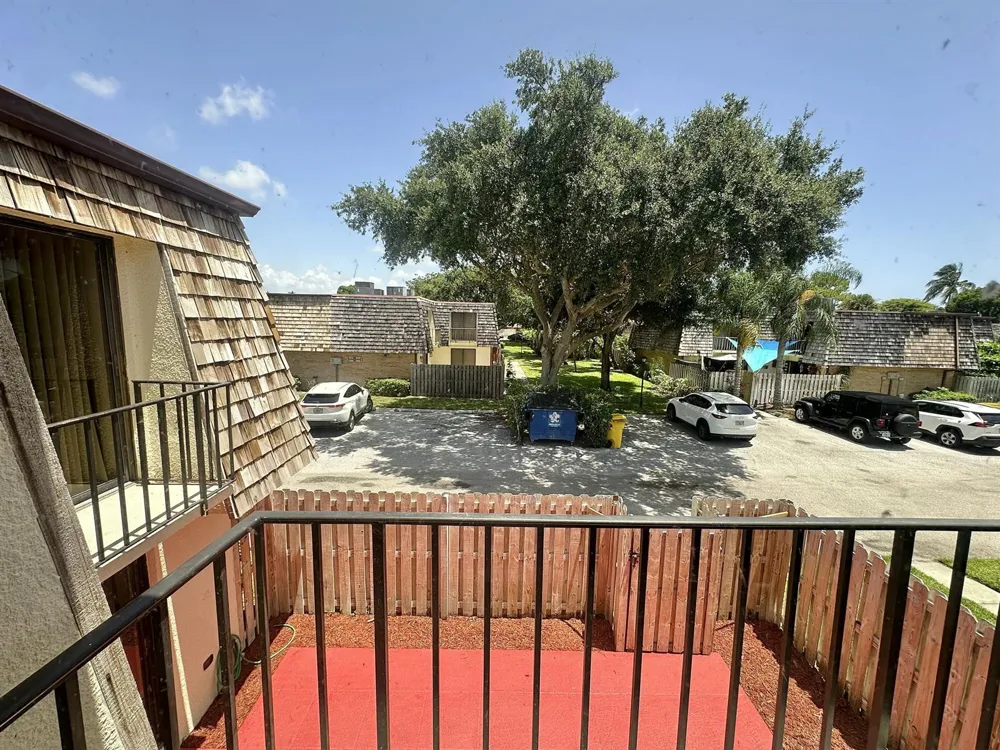 255 Lake Arbor Drive Palm Springs, FL 33461