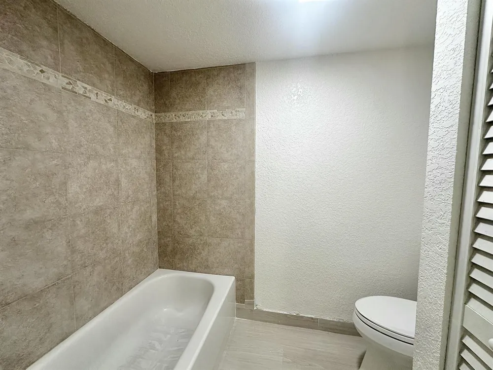 255 Lake Arbor Drive Palm Springs, FL 33461