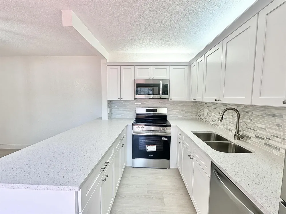 255 Lake Arbor Drive Palm Springs, FL 33461