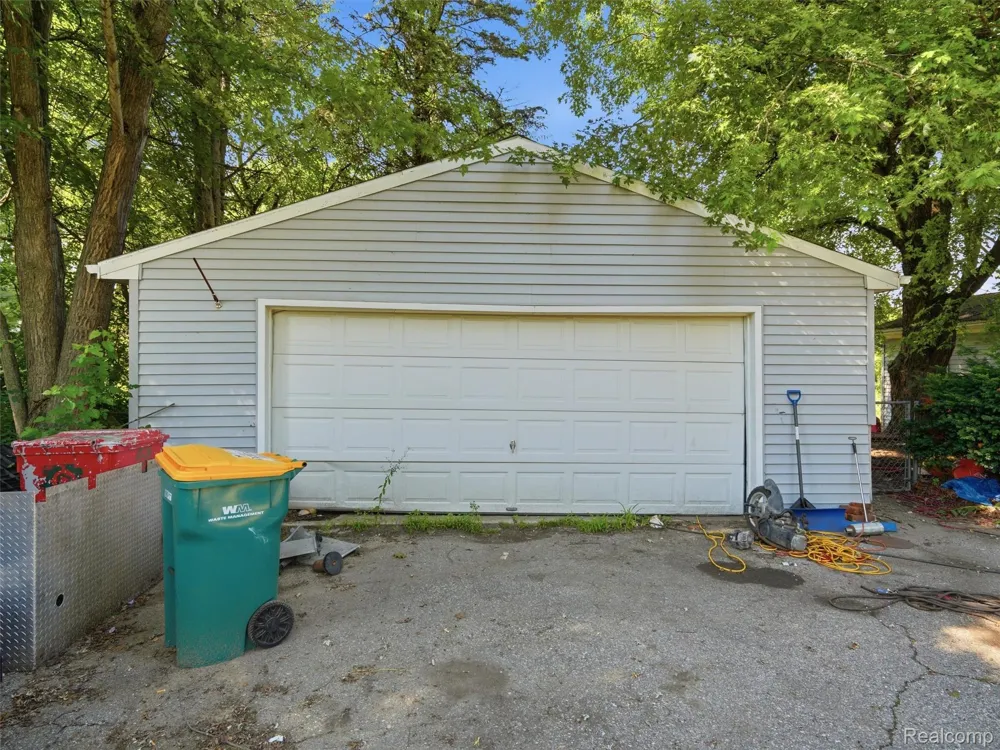 2435 E M 36 Hamburg Township, MI 48169
