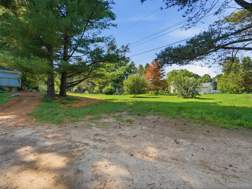 2435 E M 36 Hamburg Township, MI 48169