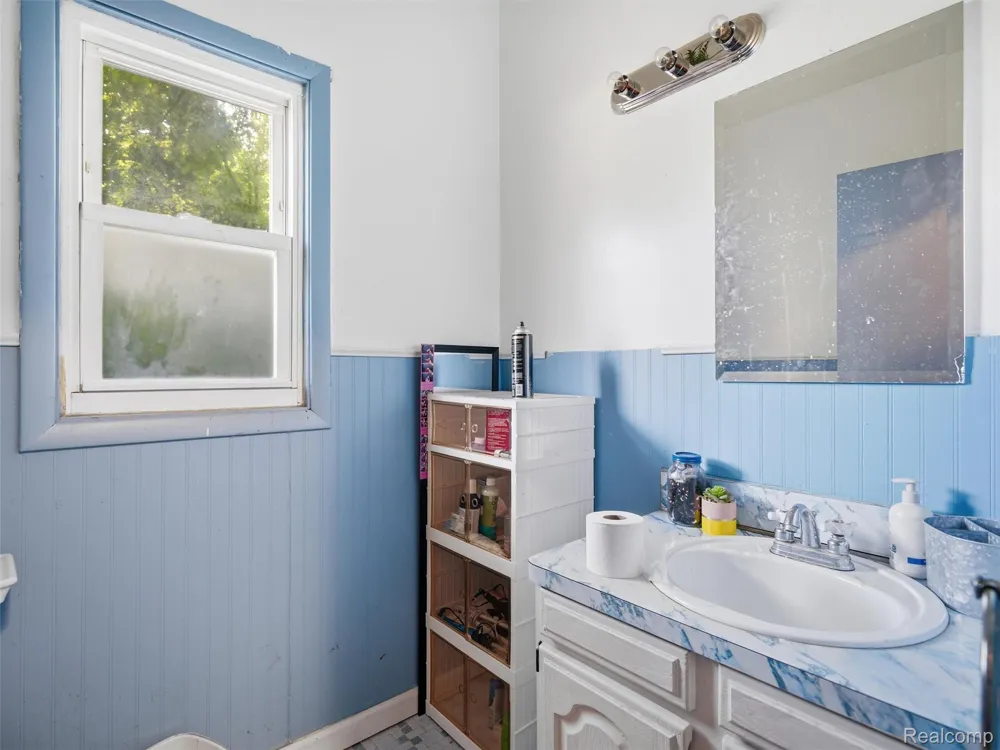 2435 E M 36 Hamburg Township, MI 48169